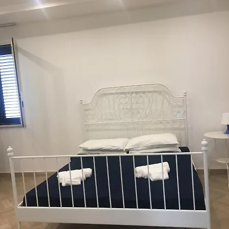 Residenza Il Delfino בית נופש גאליפולי